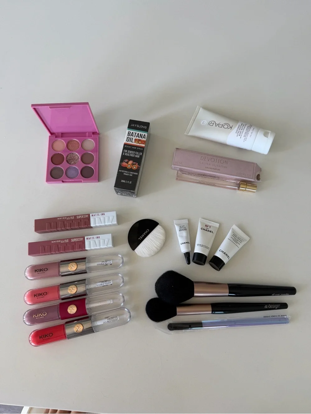 BUNDLE OF MAKE UP never used KOPARI - Kiko & Mabelline super stay lipsticks